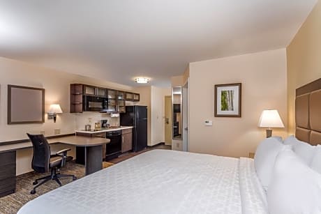 King Studio Suite