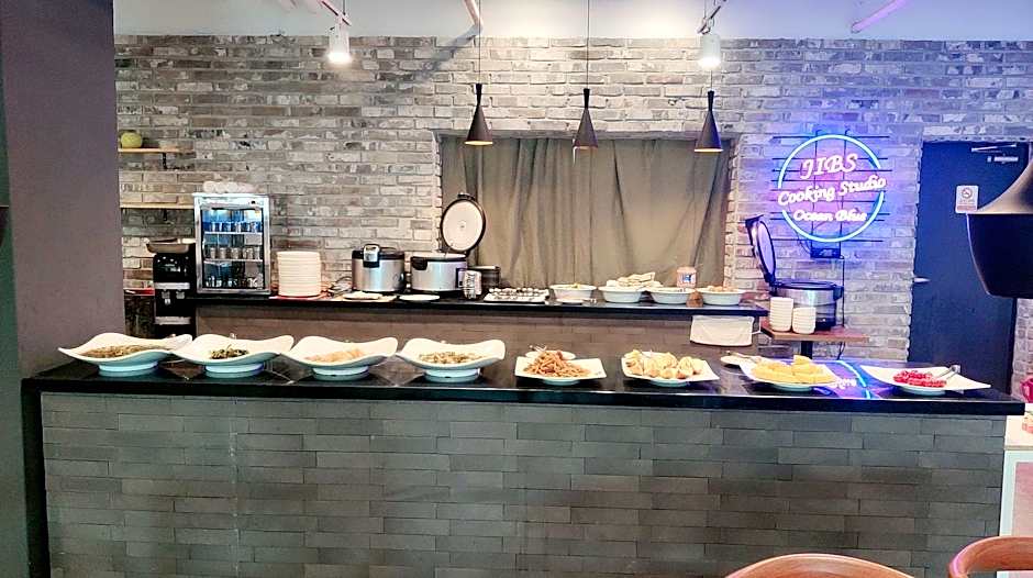Jungmun Oceanblue Hotel