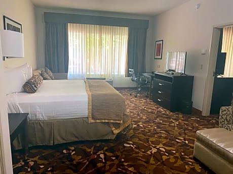 One-Bedroom Suite with Two King Beds - Non-Smoking
