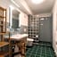 S12 - Boardinghouse by Hotel Trezor