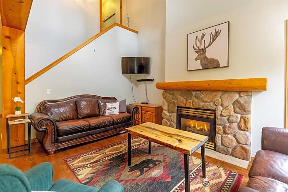 Stone Creek Chalets with Hot Tubs by Fernie Central Reservations