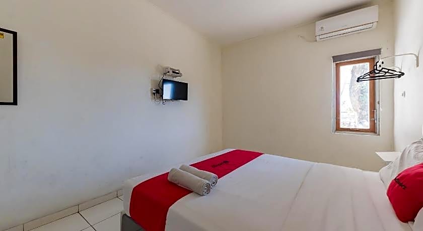 RedDoorz Syariah @ Jl Raya Sukabumi