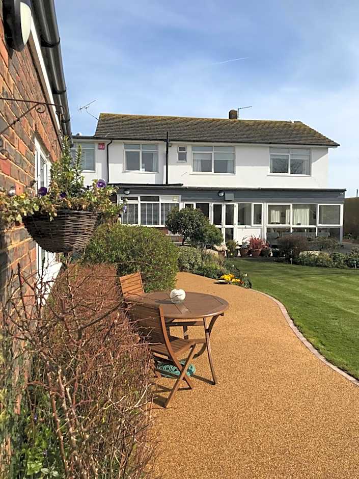 The Coast Yard B & B and Garden Chalets