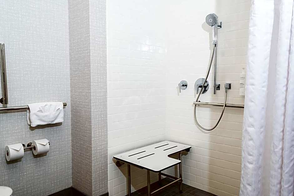 Hampton Inn & Suites Chicago/St. Charles