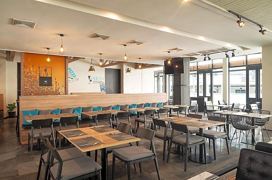 Cross Vibe Bangkok Sukhumvit