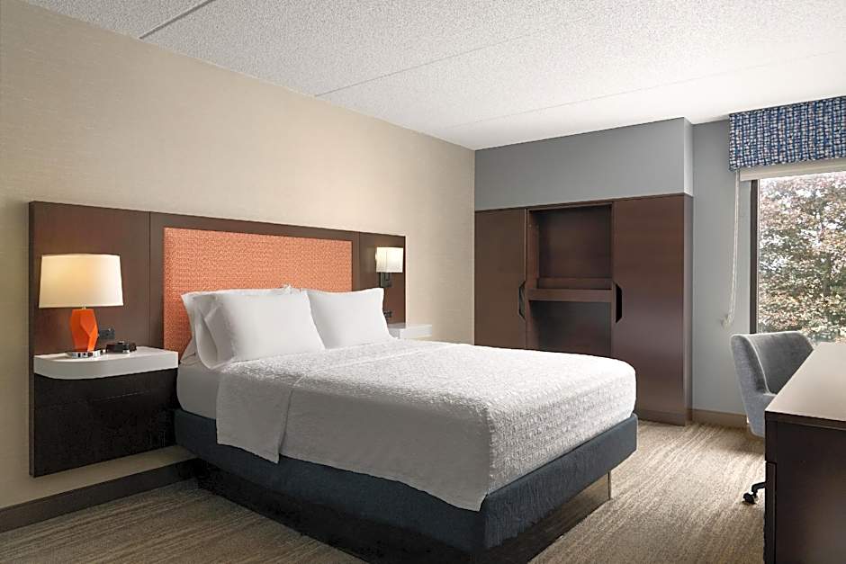 Hampton Inn By Hilton Chambersburg