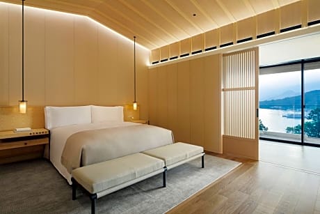 Lake Chuzenji View, Suite, 1 King, Sofa bed, Balcony