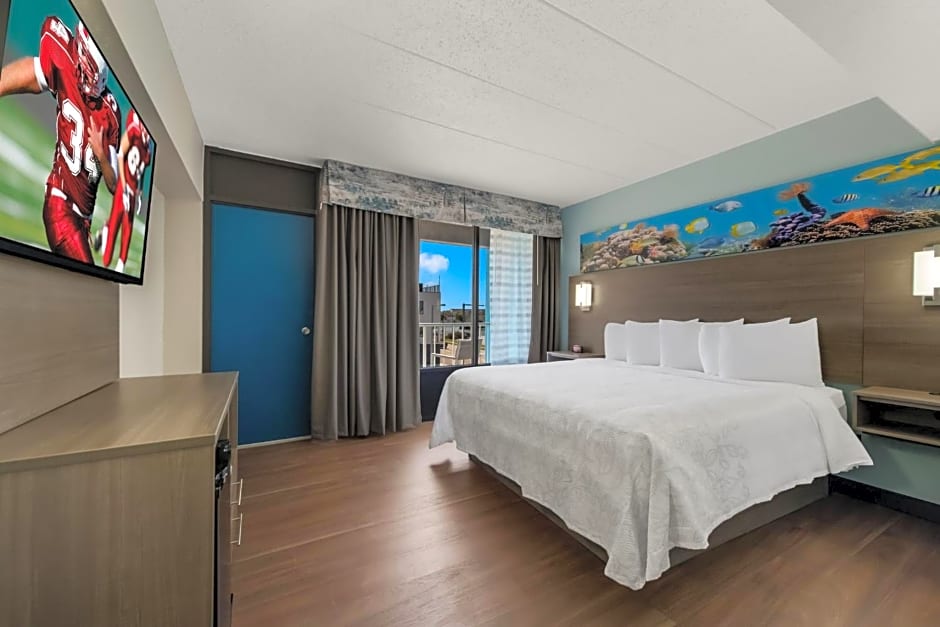 Red Roof PLUS & Suites Virginia Beach - Seaside