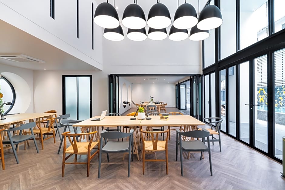 Blu Monkey Hub and Hotel Krabi Town