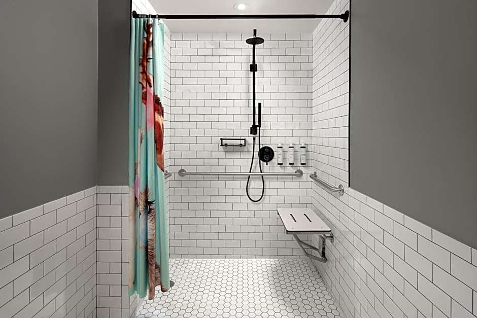 Moxy Houston Downtown