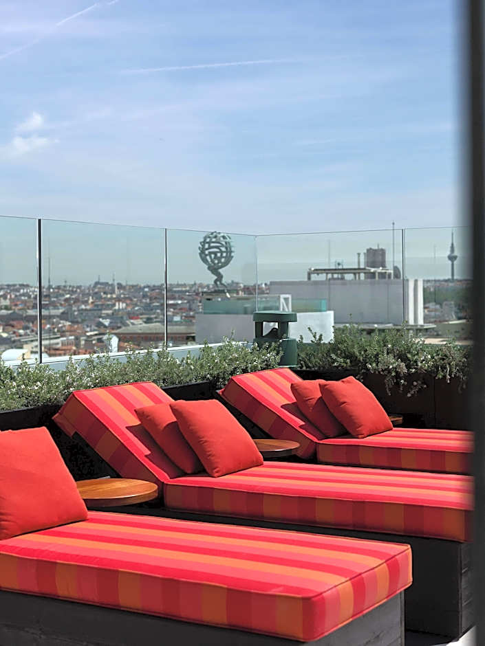 Hotel Montera Madrid, Curio Collection by Hilton