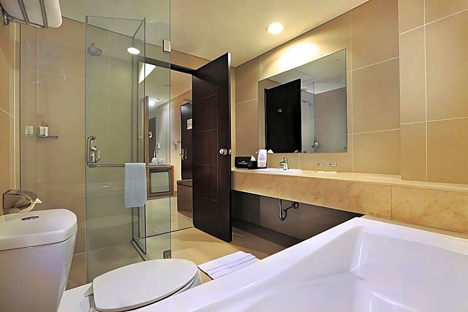 Fame Hotel Gading Serpong