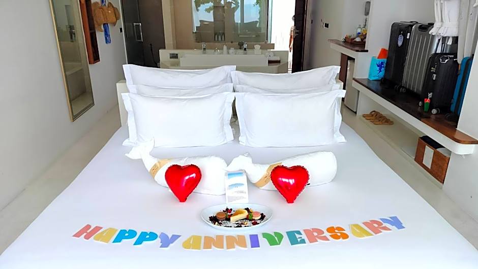 White Whale Beachfront Pool Villa