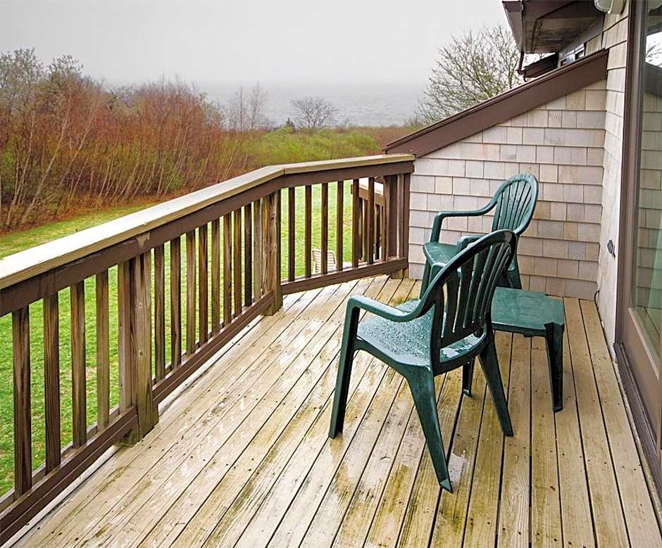 Wyndham Newport Overlook