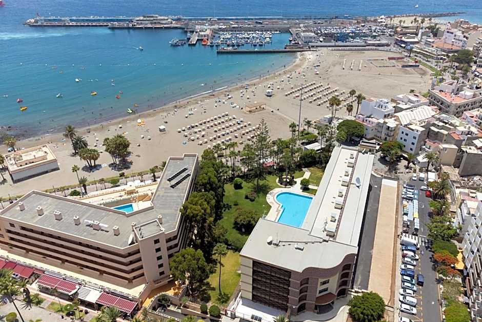 Seafront apartment just 200m from Las Vistas Beach