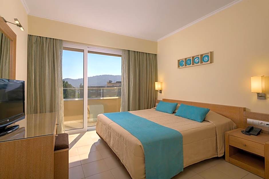 Photo 1 of 7 of Deluxe Apartment, Garden View