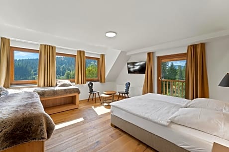 Grand Double Room with Lake View