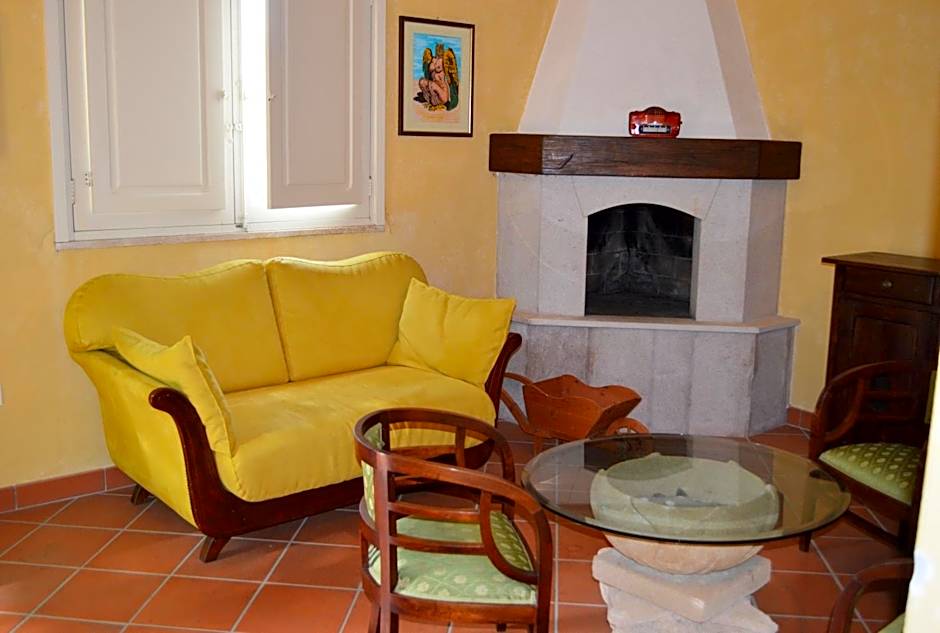 Photo 1 of 7 of Villa