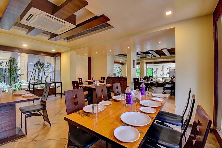 Hotel Lotus Ivy Studios Near Pune Airport