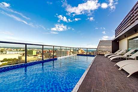 RedDoorz Plus @ Jones Avenue Cebu