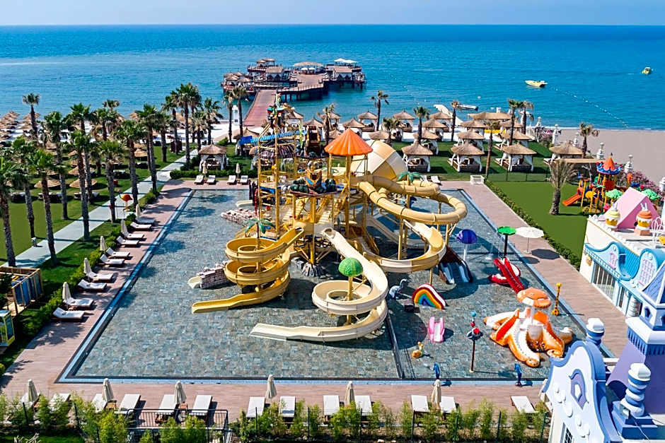 Titanic Mardan Palace