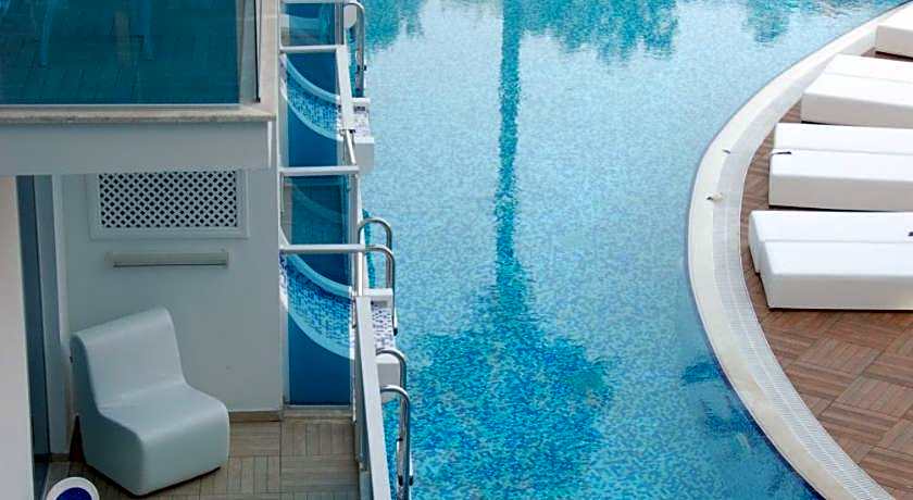 Ocean Blue High Class Hotel