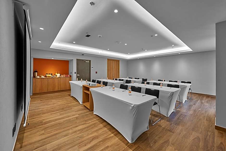 City Express Plus by Marriott Mazatlan