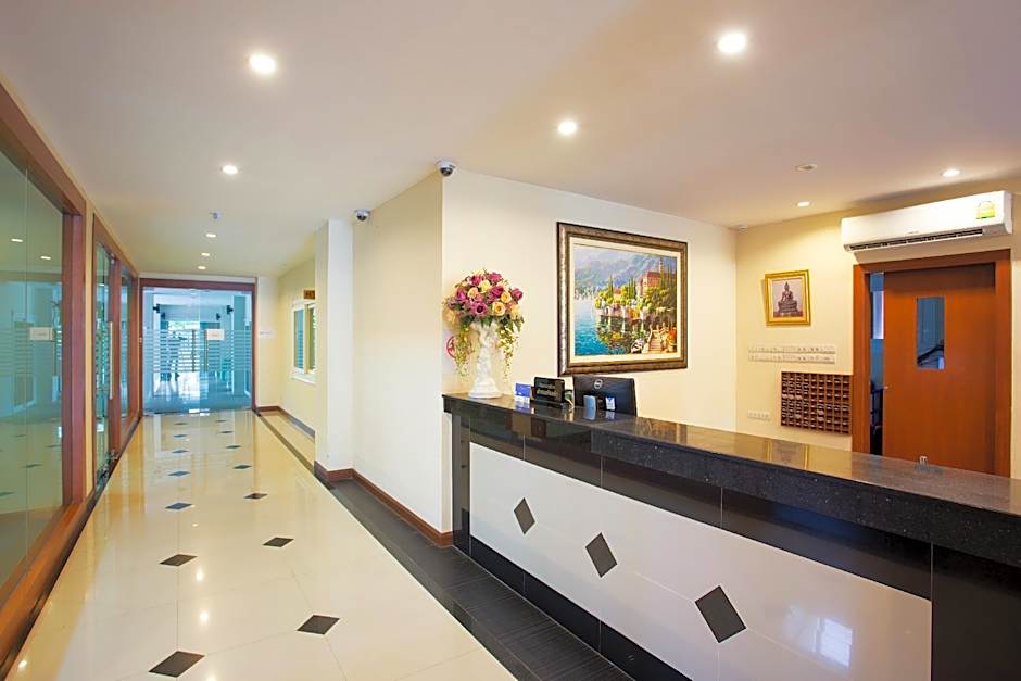 Romantic Khon Kaen Hotel