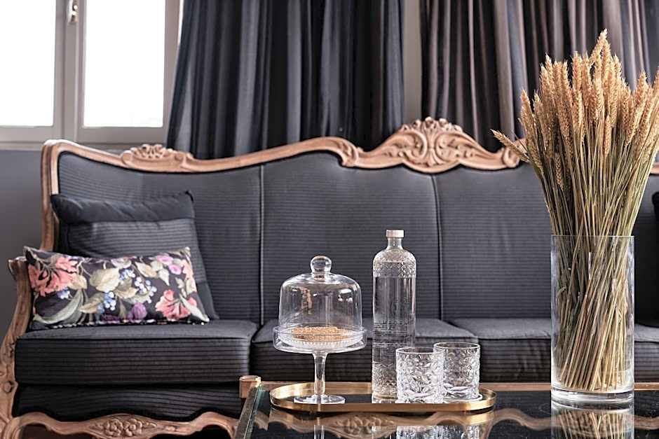 Emporikon Athens Hotel