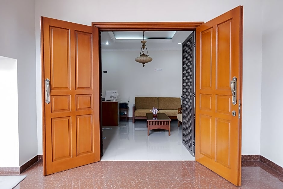 wisma delapan Mitra RedDoorz