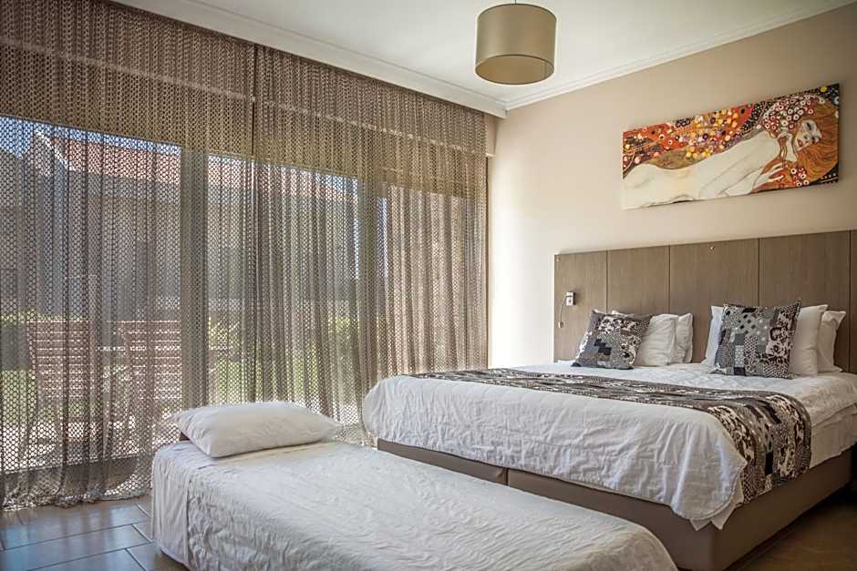 Royalty Suites Seaside