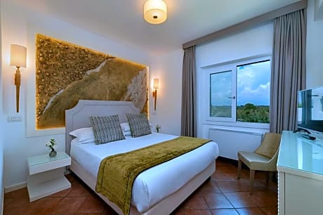 Family Room with Garden View