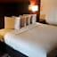 Red Roof Inn & Suites Houston - Humble/IAH Airport