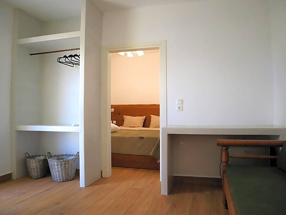 ΤΟ ΚΑΜΙΝΙ ΤΟΥ ΜΗΛΑ