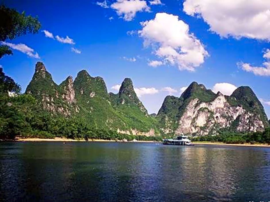 Yangshuo Guanyue Hotel