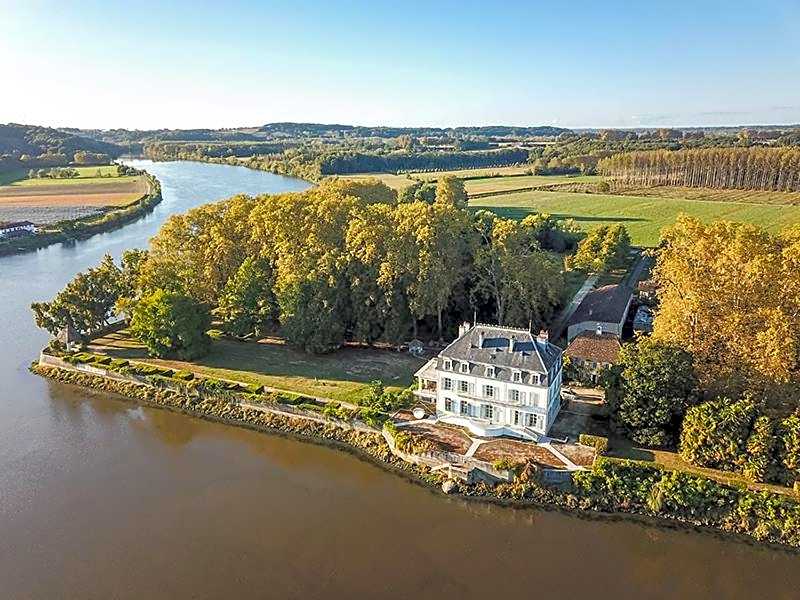 Chateau du Bec du Gave