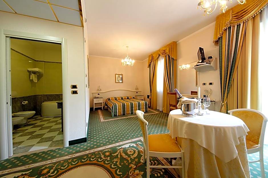 Photo 1 of 11 of Suite