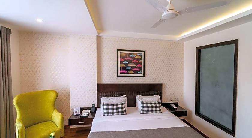 Rockland Hotel C R Park