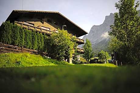 Sonnenburg Hotel
