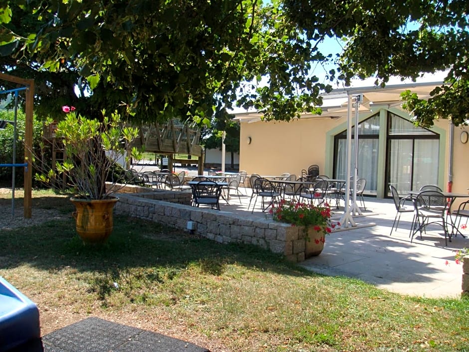 H¿tel-Restaurant Le Calice Du Gevaudan - A75