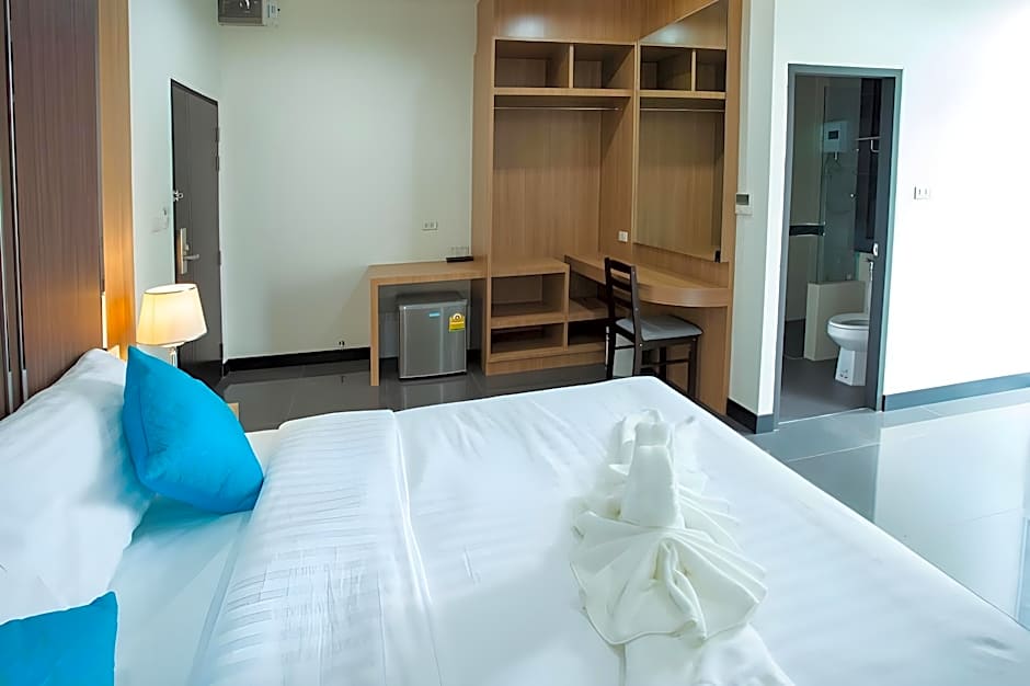 Thanburi Hotel