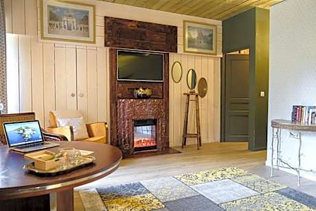 Junior Suite with Garden View