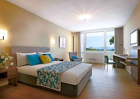Standard Single Room with Lake View - Annex