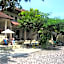 Galang Kangin Bungalows