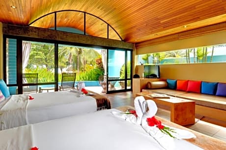 deluxe beachfront villa 1 king bed plus 2 sofa bed