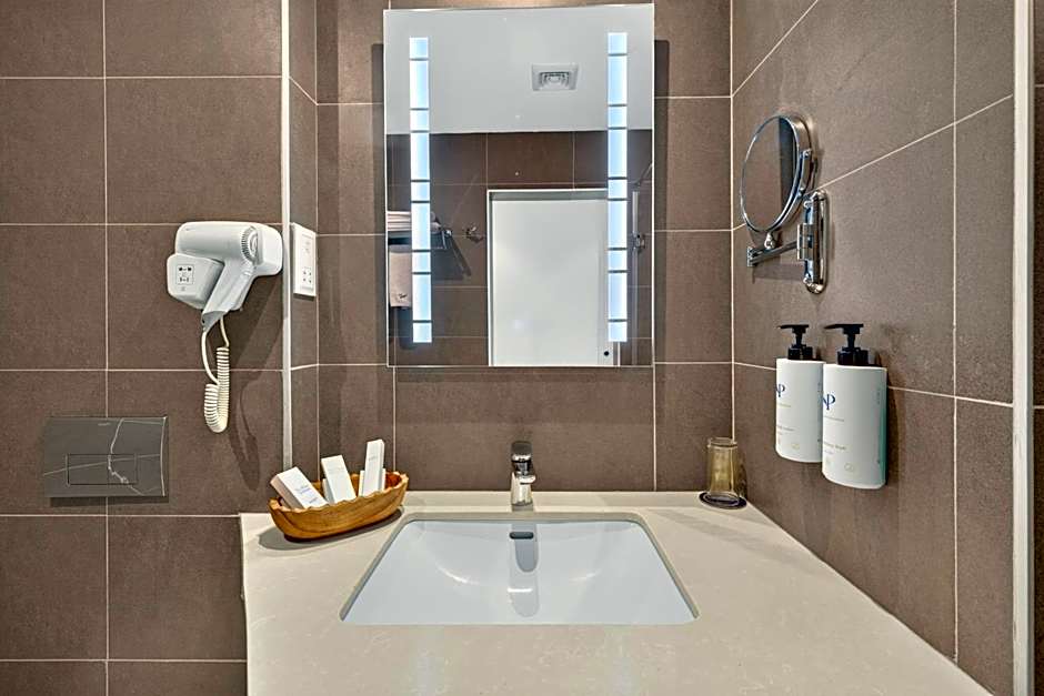 PrideInn Westlands Luxury Boutique Hotel