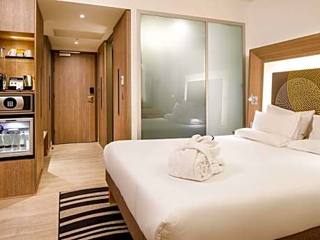 Executive Room with 1 Queen bed