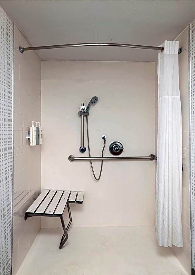 Hampton Inn & Suites Austin-Lakeway