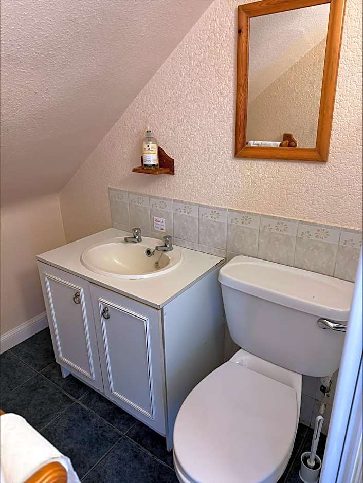 The Hillside Hotel & Restaurant