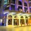 Q Hotel